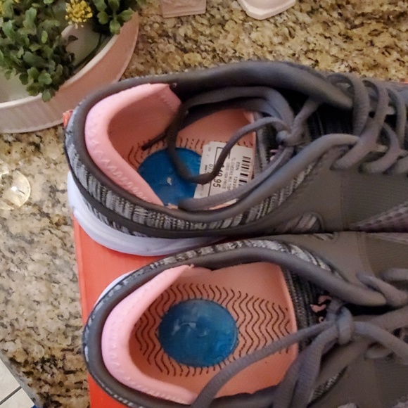 Cheeks Multi-Sport Gel Trainer Sneakers - Picture 5 of 7